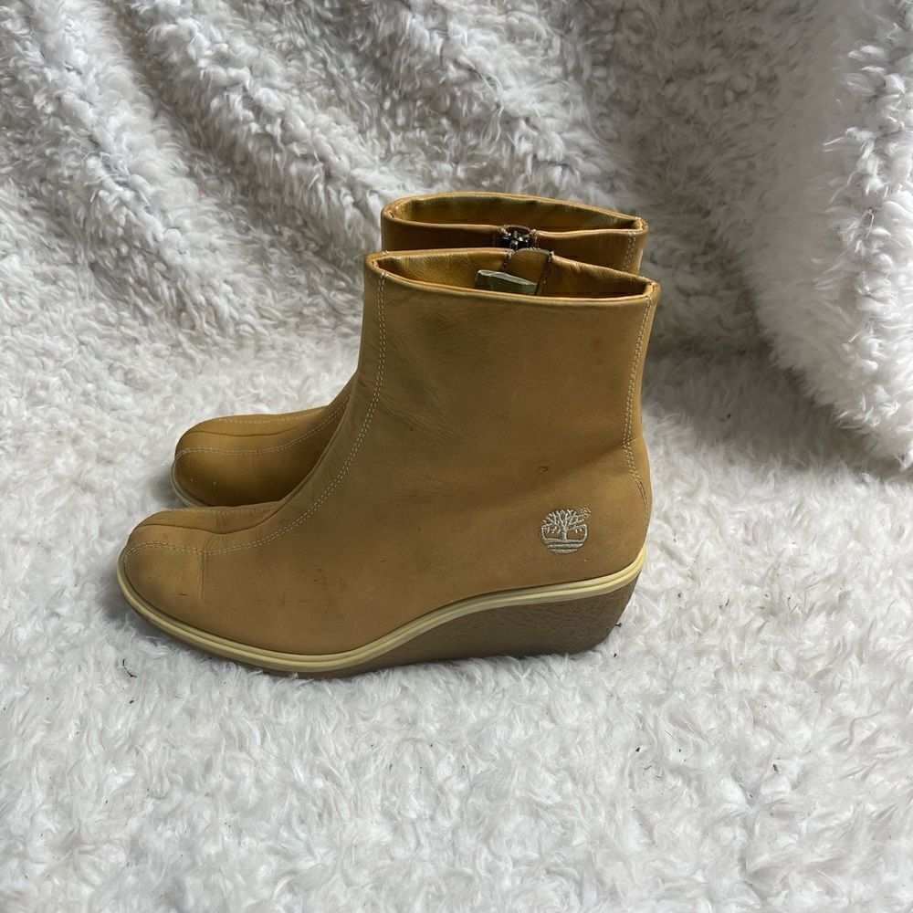 Timberland leather wheat Nubuck ankle wedge boots side zipper size 7.5M